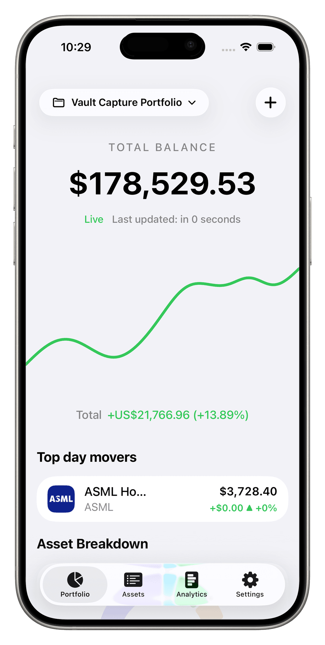 Vault Dashboard - Total balance with live portfolio chart